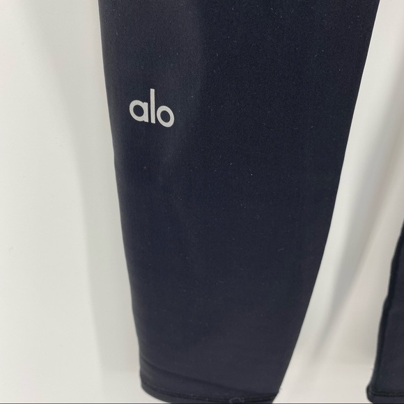 Alo Sz XS High Rise Extreme Ripped Warrior Black Leggings - Picture 5 of 16